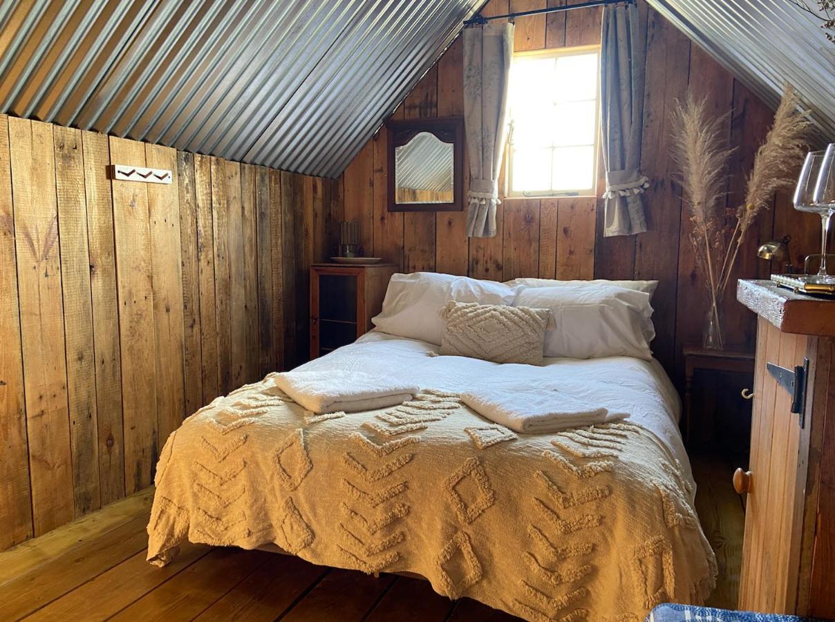 Fen Meadows Glamping - Luxury Cabins And Bell Tents Cambridge  Esterno foto
