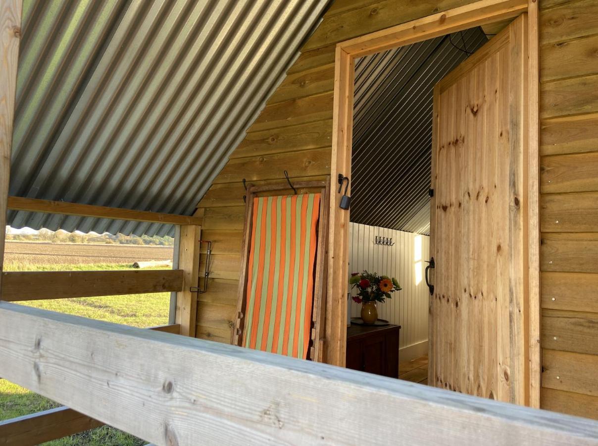Fen Meadows Glamping - Luxury Cabins And Bell Tents Cambridge  Esterno foto