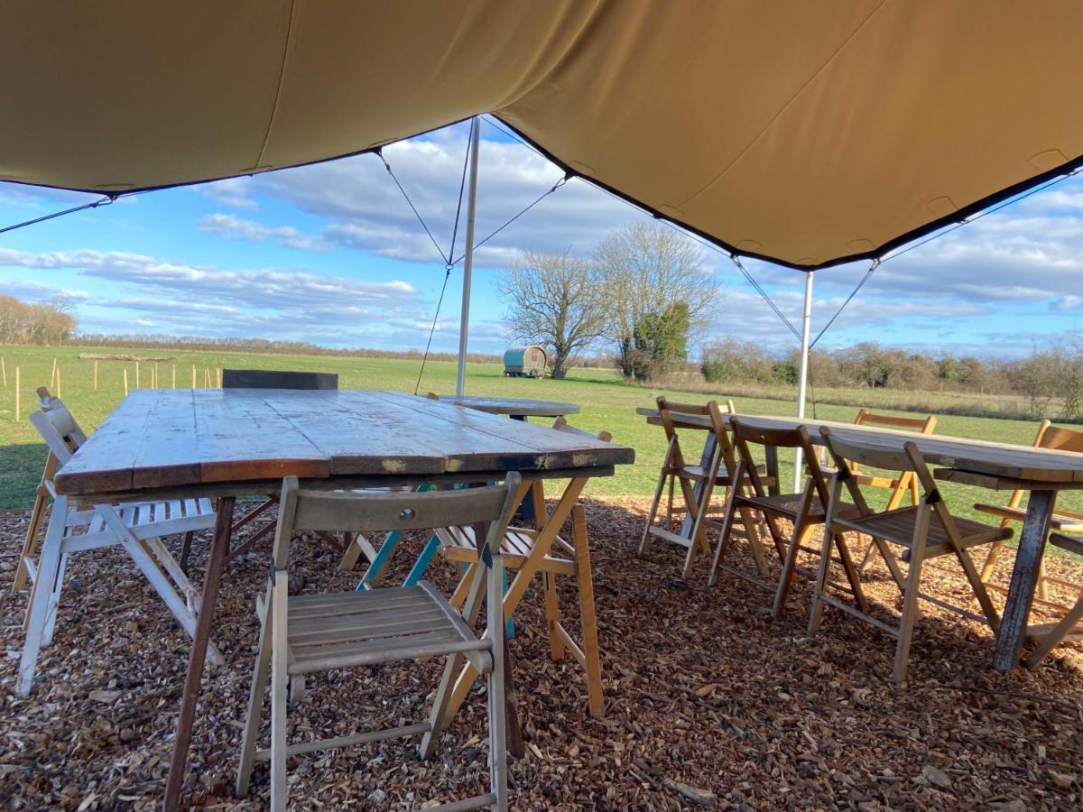 Fen Meadows Glamping - Luxury Cabins And Bell Tents Cambridge  Esterno foto
