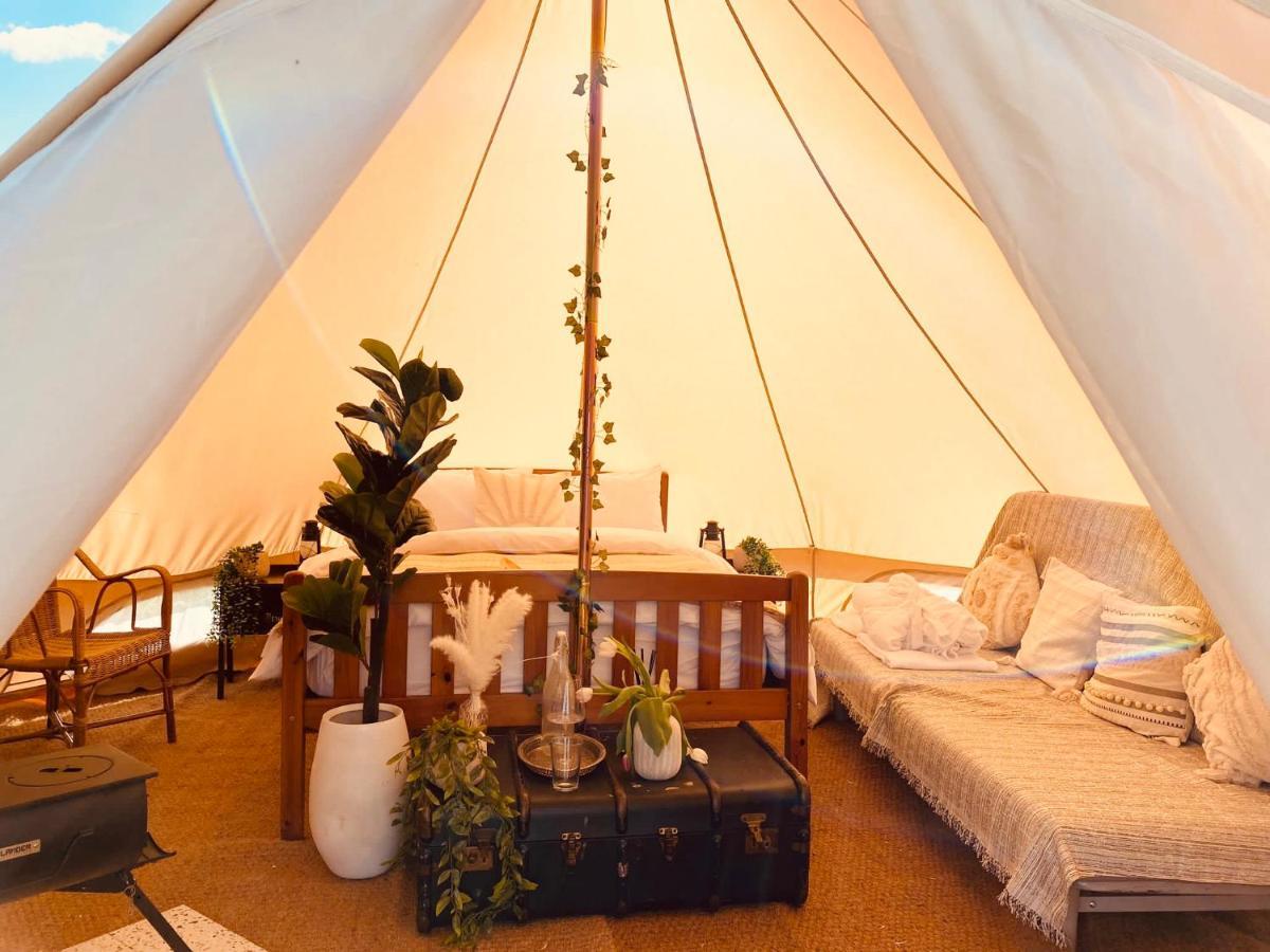 Fen Meadows Glamping - Luxury Cabins And Bell Tents Cambridge  Esterno foto