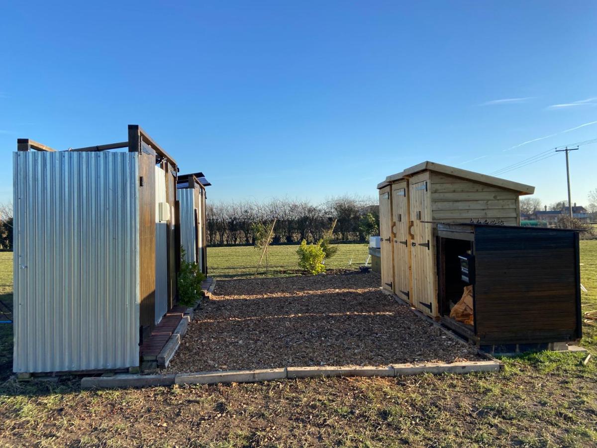 Fen Meadows Glamping - Luxury Cabins And Bell Tents Cambridge  Esterno foto