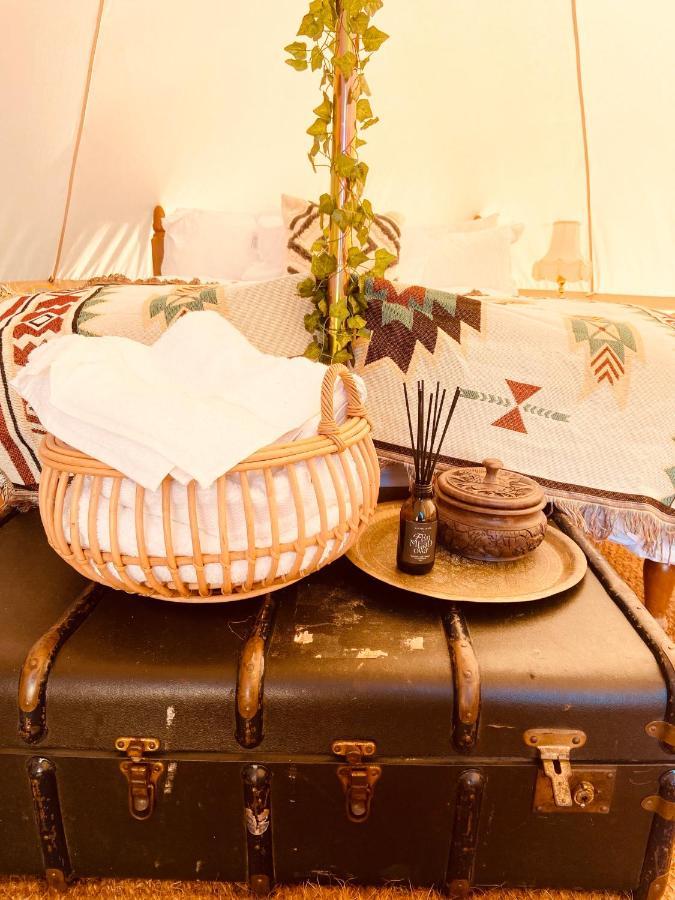 Fen Meadows Glamping - Luxury Cabins And Bell Tents Cambridge  Esterno foto