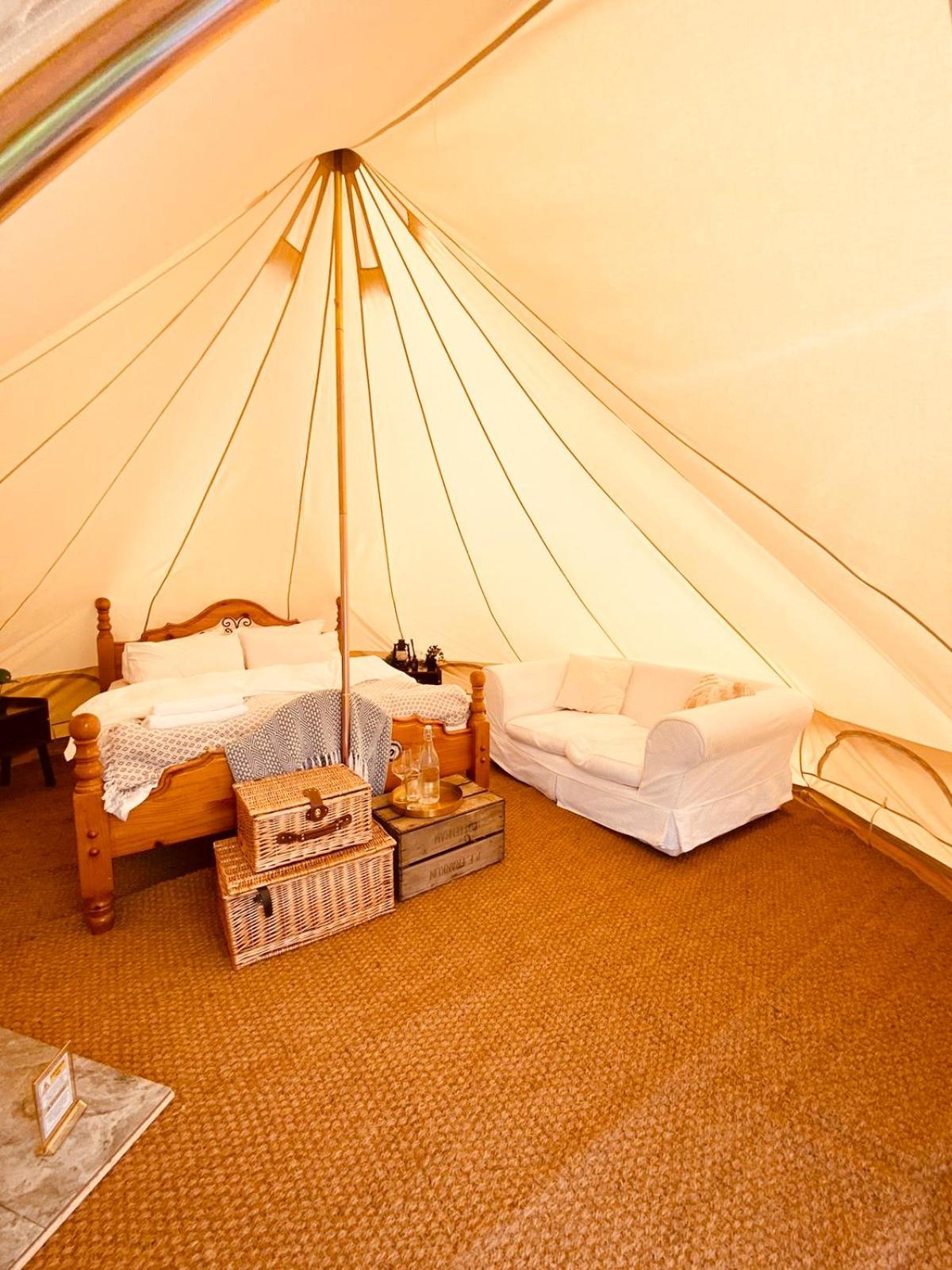 Fen Meadows Glamping - Luxury Cabins And Bell Tents Cambridge  Esterno foto