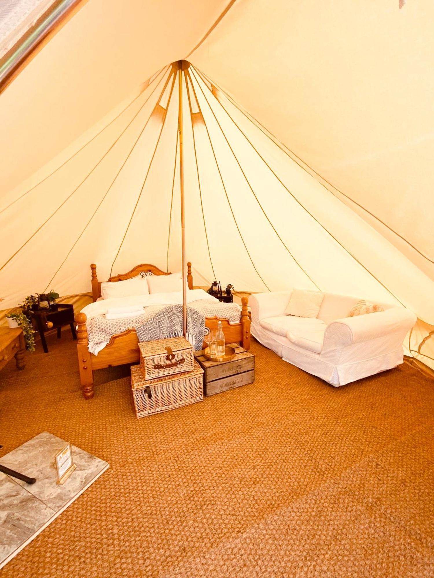 Fen Meadows Glamping - Luxury Cabins And Bell Tents Cambridge  Esterno foto